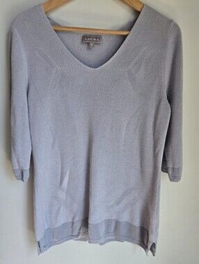 LAURA Light Bluish-Gray V-Neck Women's Sweater